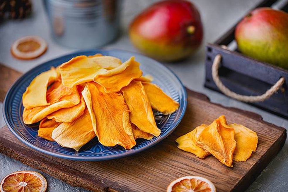 dried mango slice